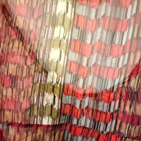 Chic Red and Gold Women's Top - Picture 7 of 8